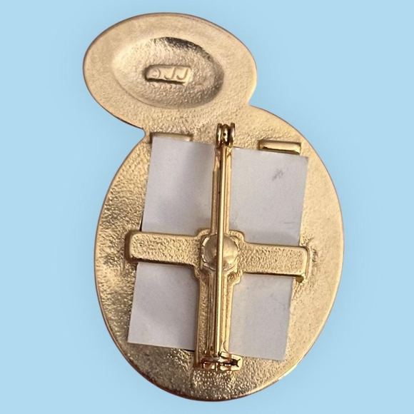 Vintage 1980’s JJ Artifacts Gold Tone Oval Pet Dog Frame Picture Pin Brooch - Picture 2 of 5